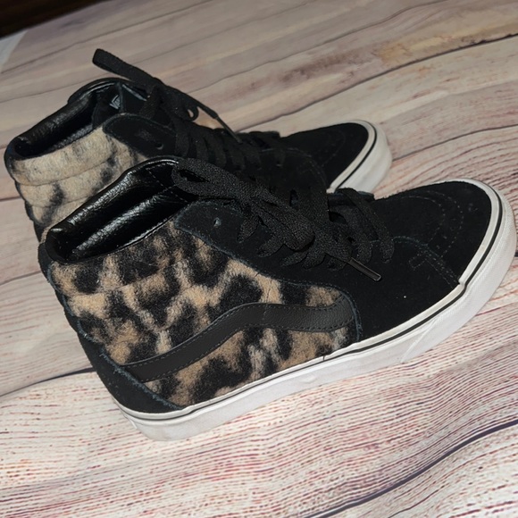 Vans Sk8Hi leopard black sneakers . Size 5.5 - Picture 3 of 13